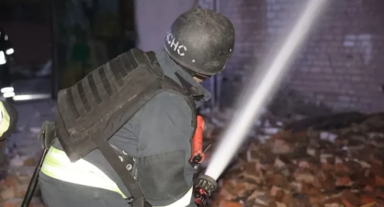Rusiya ordusu Poltavanı bombalayıb