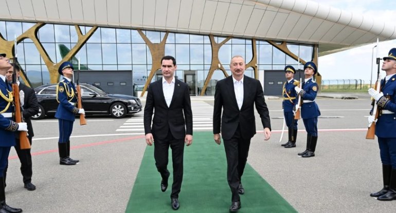 Berdiməhəmmədovun Azərbaycana səfəri başa çatdı