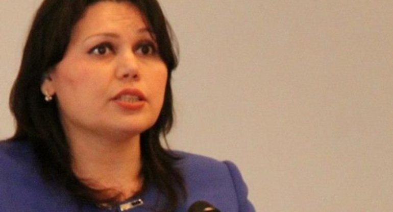 Məktəb direktoruna kabinetində xəsarət yetirdi&nbsp;- Bu cəza verildi
