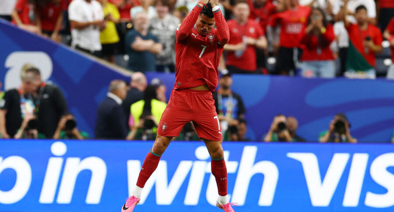 Ronaldo &ldquo;Ginnesin Rekordlar Kitabı&rdquo;na düşdü