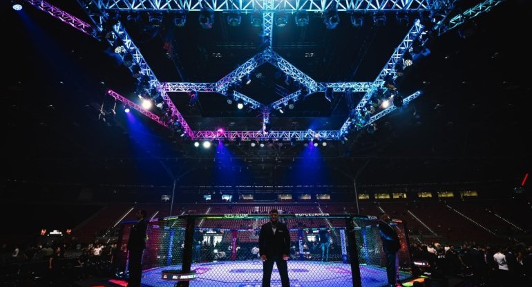 Azərbaycanlı döyüşçü Fərman Həsənov UFC-də debüt matçında qələbə qazandı