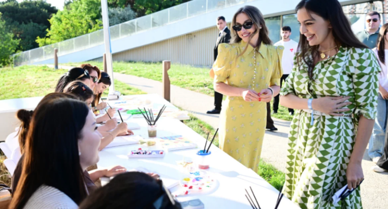 Leyla Əliyeva və Alona Əliyeva Xeyirxahlıq Festivalında iştirak ediblər