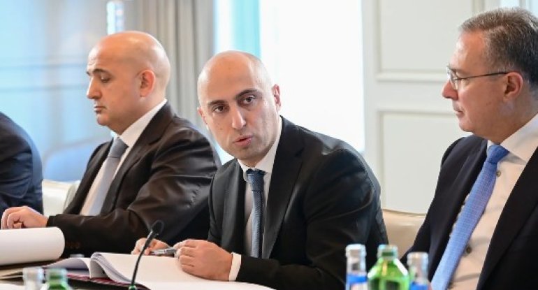 Emin Əmrullayev: Təhsilin rəqəmsallaşdırılması nəzərdə tutulur