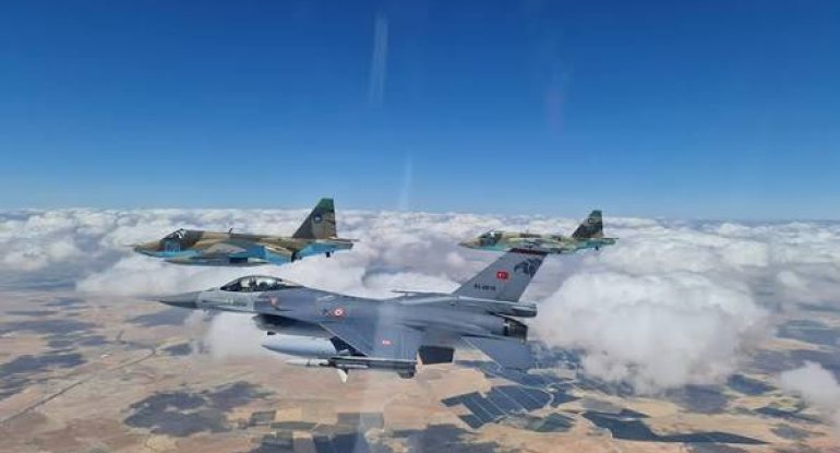 Hərbi Hava Qüvvələrində xidmət etmək istəyən şəxslərin NƏZƏRİNƏ