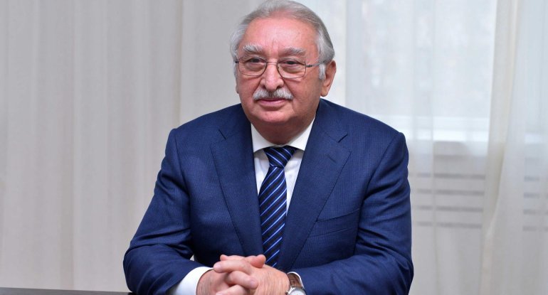 Rektora ağır itki üz verdi