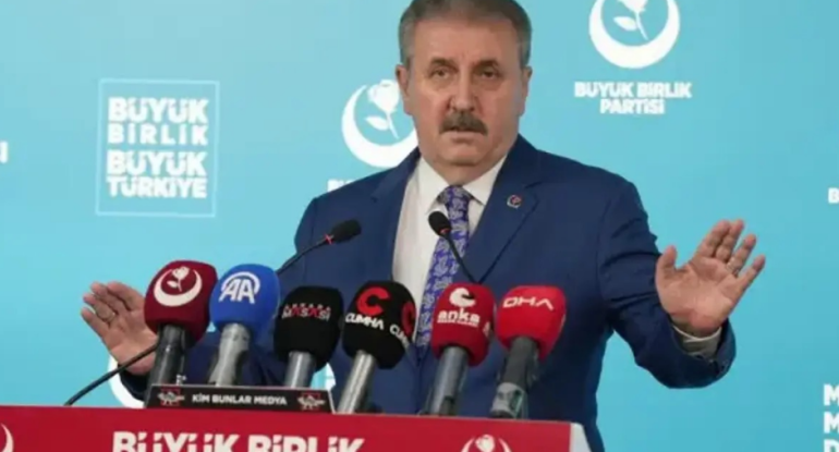 Mustafa Destici: Dəyərlərimizə dil uzadarsansa, o dili qopararıq