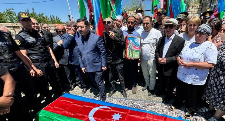 İtkin-şəhid Rauf Əhmədov Goranboyda dəfn edildi