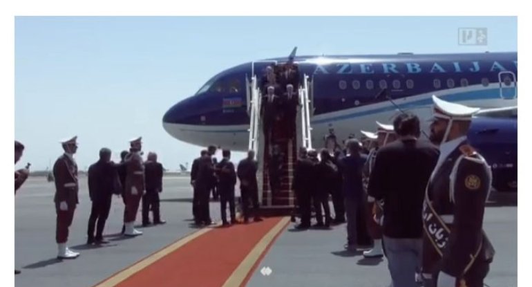 Azərbaycan nümayəndə heyəti Tehrandadır