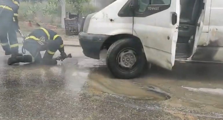 Masazırda &ldquo;Ford&rdquo; yandı - VİDEO