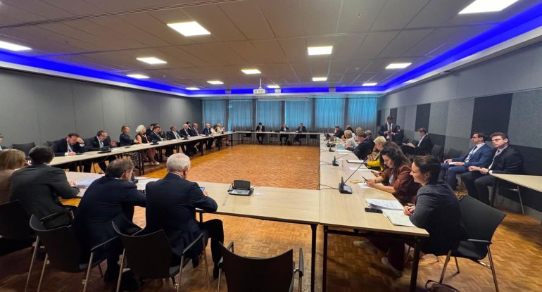 İpək Yolu Qrupu Haaqada toplandı - FOTOLAR