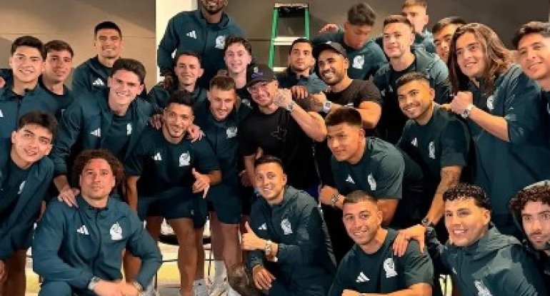 Meksika futbolçuları bahalı hədiyyələrdən imtina etdilər