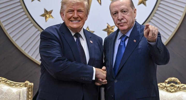 Tramp: &ldquo;Ərdoğana zəng etdim, onu dərhal azadlığa buraxdı&rdquo;