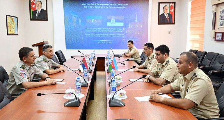 Azərbaycan və Serbiya hərbi mütəxəssisləri məsləhətləşmə apardı