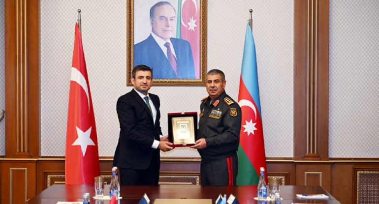 Zakir Həsənov Selçuk Bayraktarı qəbul etdi