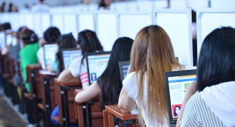 Bu il 3 mindən çox müəllim imtahandan kəsilib -&nbsp;RƏSMİ