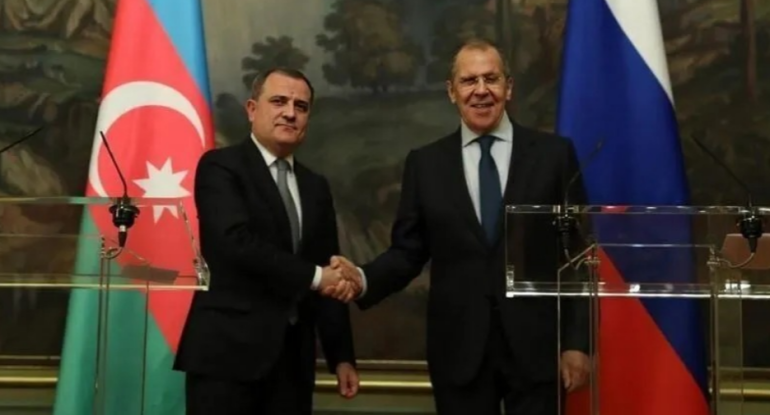 Ceyhun Bayramov Moskvaya gedir