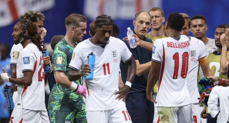 Britaniya kralı ingiltərəli futbolçulara müraciət etdi