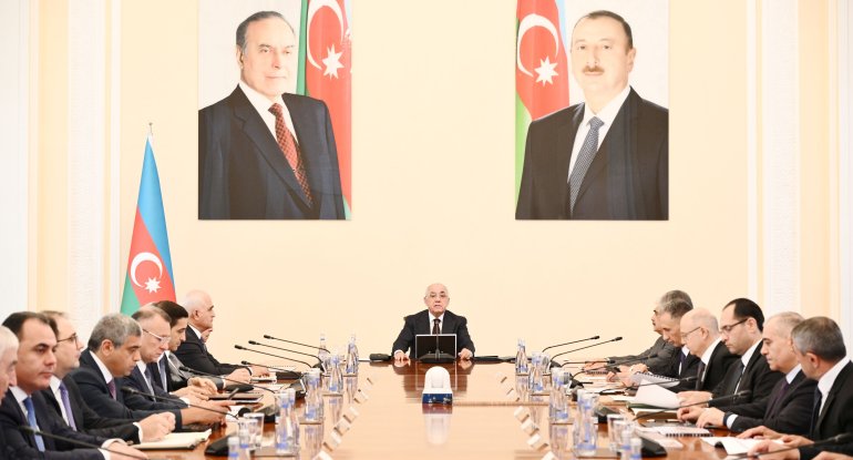 Əli Əsədov nazirlərə tapşırıq verdi