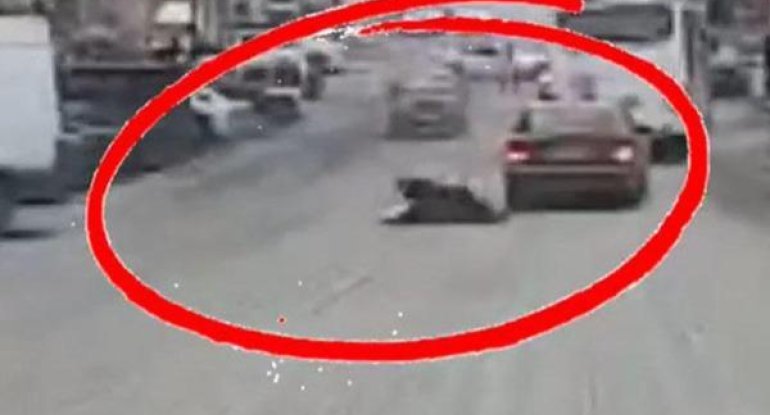Azərbaycanda qadın boşanmaq istəyən ərini avtomobillə vurdu