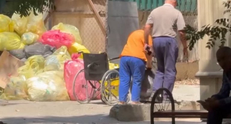Bakıda xəstəxanaların həyətindən - Xoşagəlməz görüntülər