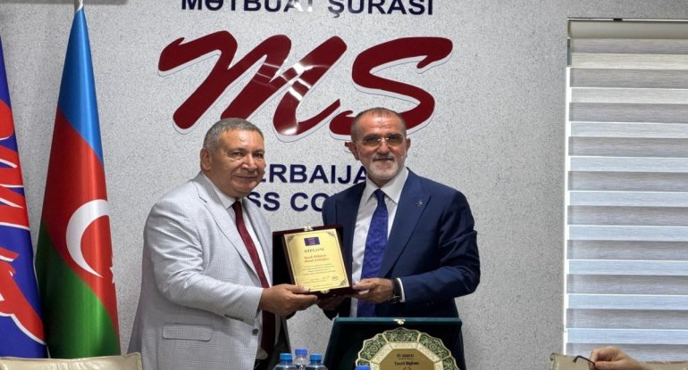 Mətbuat Şurasında Rauf Arifoğlunun 60 illik yubileyi ilə bağlı toplantı keçirildi