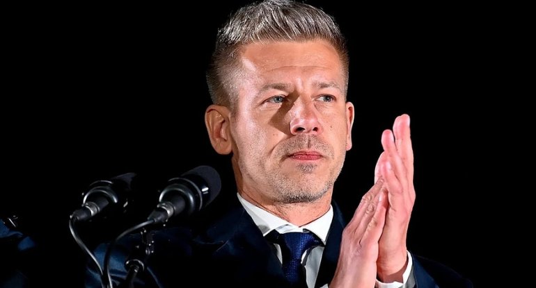 &ldquo;Onların maaşları baş nazirin maaşından yüksək ola bilməz&rdquo; &mdash; Macar