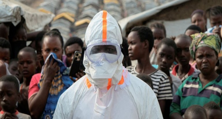 Bu ölkədə Ebola virusuna yoluxma sayı 3 mini keçib, tibb işçiləri tətilə başlayıb