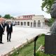 Tanınmış şəxsiyyətlərin işğal dövründə güllələnmiş büstlərinə baxdılar Tanınmış şəxsiyyətlərin işğal dövründə güllələnmiş büstlərinə baxdılar