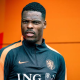 "Real Madrid" Niderland millisinin müdafiəçisini transfer etdi