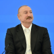 Dövlət başçısı: Fransanın dənizaşırı əraziləri kolonial müstəmləkəçilik siyasətindən əziyyət çəkir Dövlət başçısı: Fransanın dənizaşırı əraziləri kolonial müstəmləkəçilik siyasətindən əziyyət çəkir