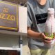 Bloger "Azza"dan şikayət etdi: "Bunu insanlara satırlar" Bloger "Azza"dan şikayət etdi: "Bunu insanlara satırlar"